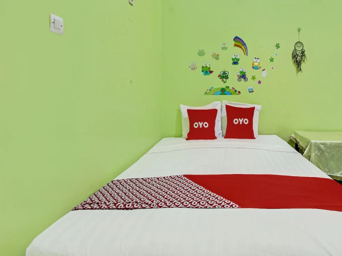 OYO 92467 Cahyo Kost 1