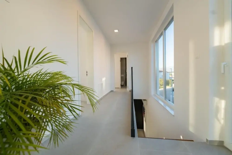 4 Bedrooms Luxury Villa