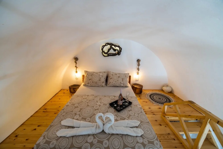 Asera Suites Near Kamari Beach