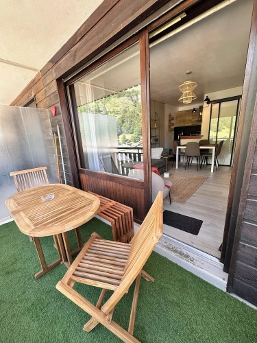 Family Studio with balcony and with mountain view