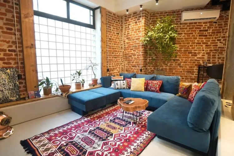 3 Bedrooms Apartment