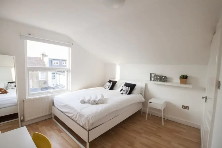 Wimbledon South by Allo Housing