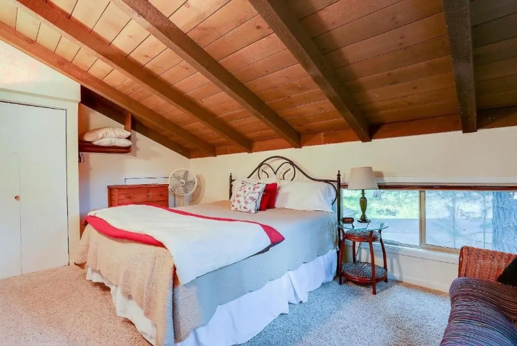 4 Bedrooms Cottage