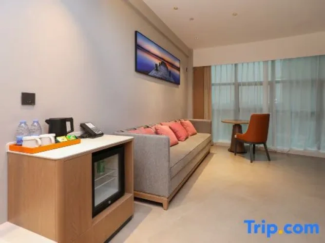 Deluxe Suite