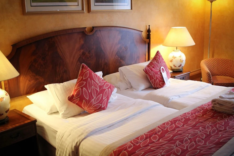 Blunsdon House Hotel