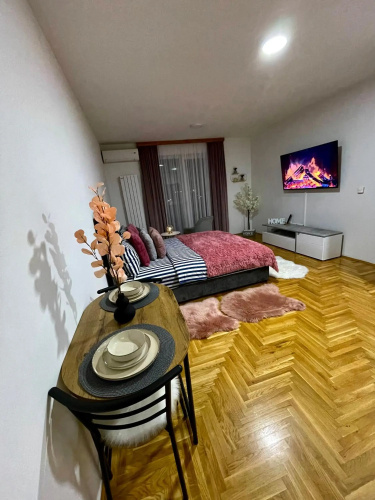 Farola Apartment