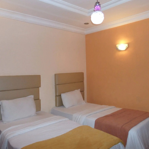 Sugarland Hotel & Suites