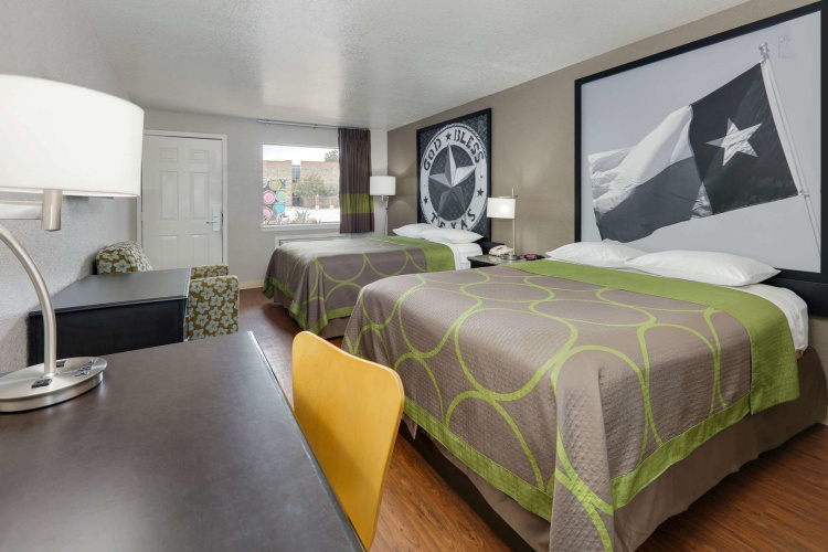 Super 8 by Wyndham San Antonio Downtown/Alamo