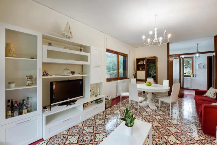 Estate4home - Villa Louise