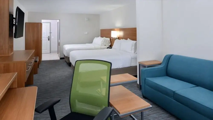 Quadruple Suite
