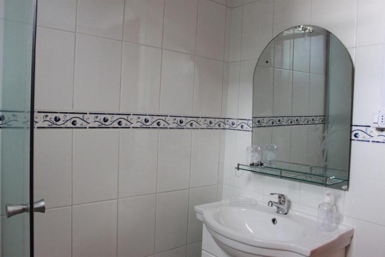 2 Bedrooms Chalet