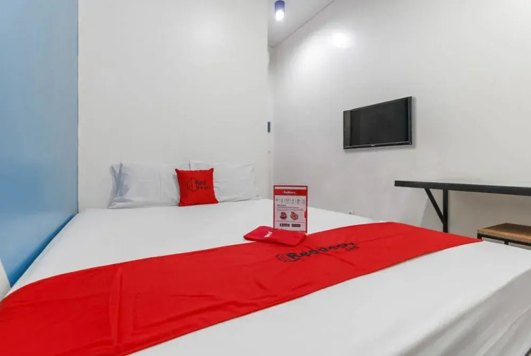 RedDoorz Plus @ Pecenongan