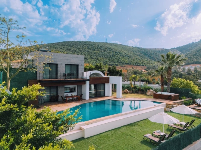 4 Bedrooms Deluxe Villa