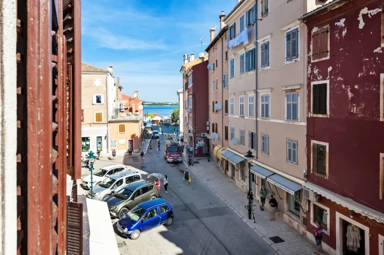 1 Bedroom Comfort Apartment with city view