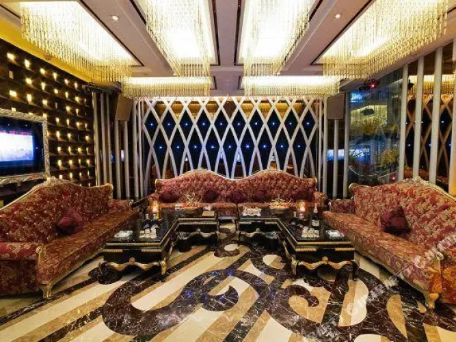 Dali Century Hotel