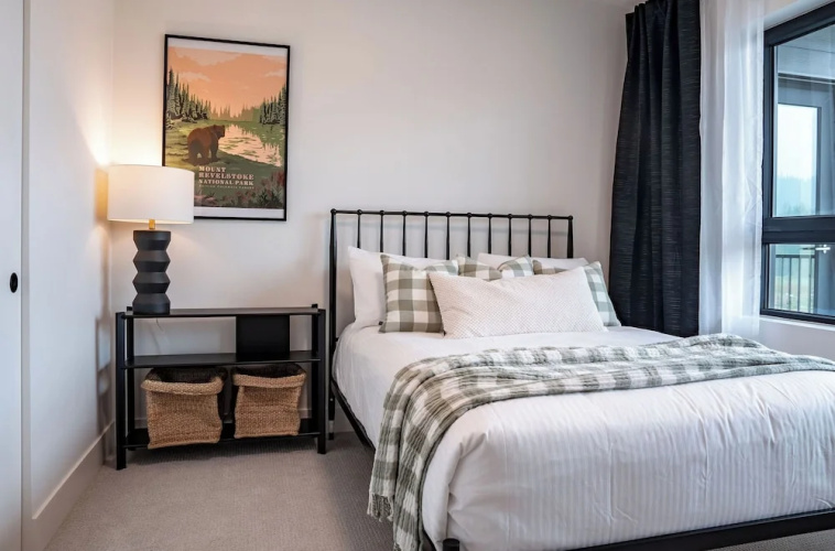 The Selkirk House by Revelstoke Vacations