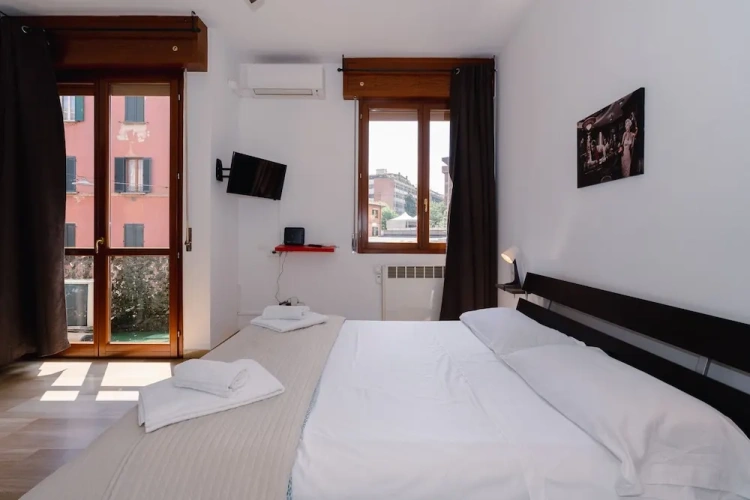 Studio with balcony and with view