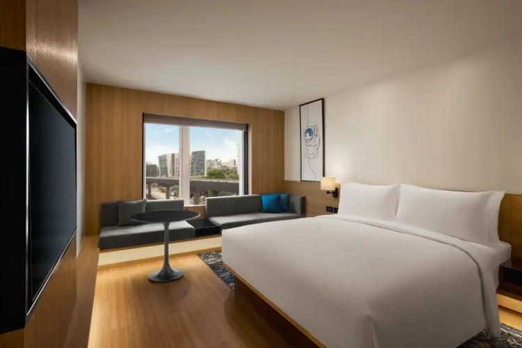 Standard Double room with city view