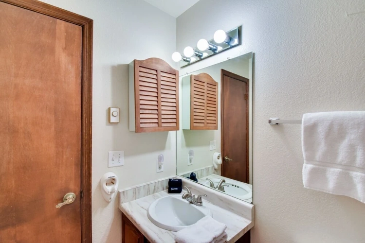 3 Bedrooms Apartment