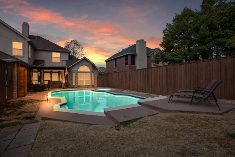 5 Bedrooms Cottage