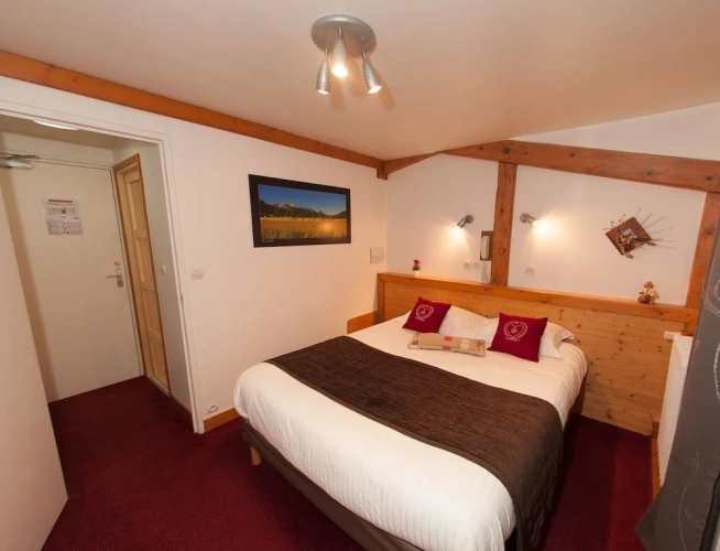 Comfort Double room with balcony and with mountain view