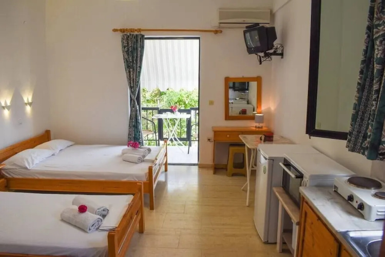 Jasmine Studio With Garden Close To The Beach