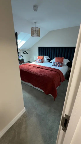 The Courtyard Bar, Kitchen & Rooms