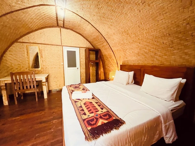 Classic Double room with balcony and with garden view