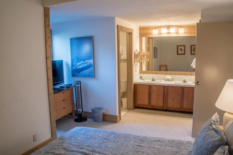 Greyhawk 26 - 2 Br Condo