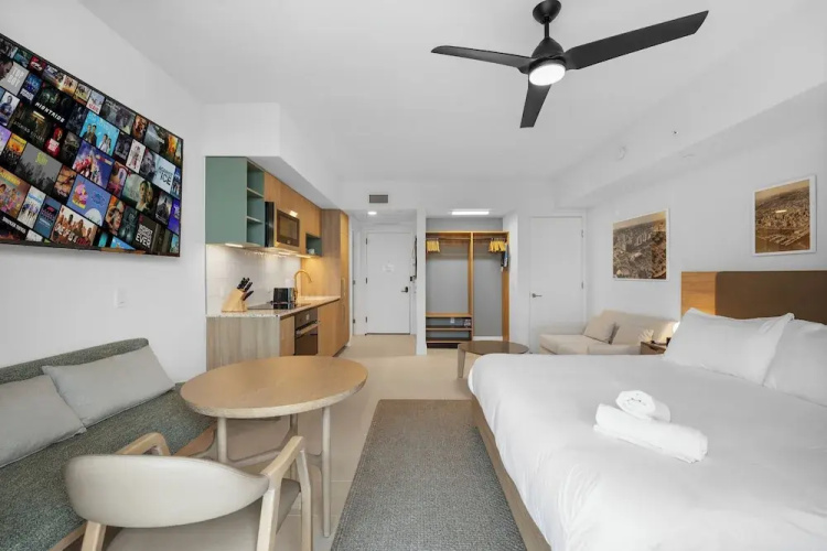 Panoramic City Views Studio in Miami
