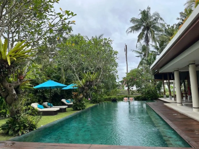 4 Bedrooms Royal Villa