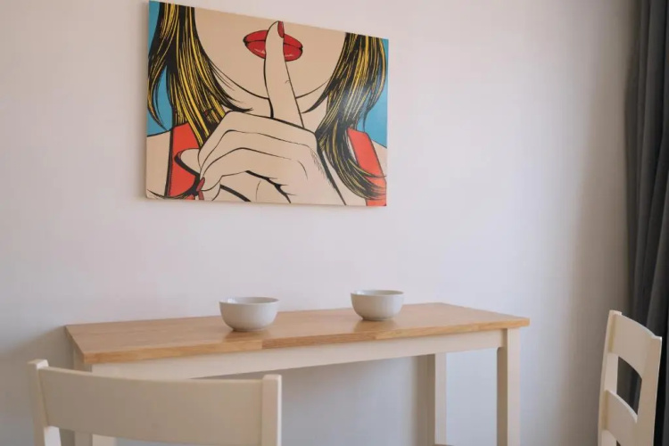 Modern Studio Flat. Central London. Zone 1.
