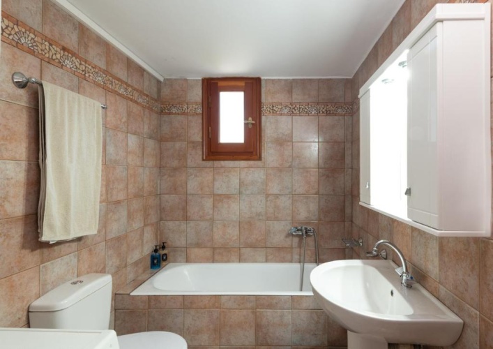 2 Bedrooms Cottage