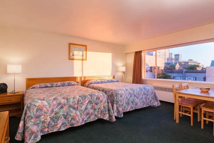 English Bay Hotel photo 8