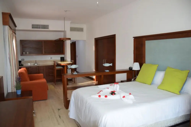 Sunset boutique hotel  All-Suites