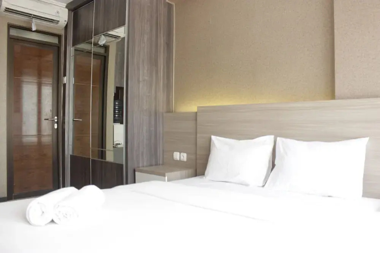 Relaxing Studio Room at Gateway Pasteur Apartment