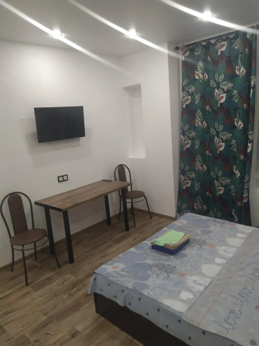 Фотография номера квартиры День и ночь на улице Моисеева 9Б