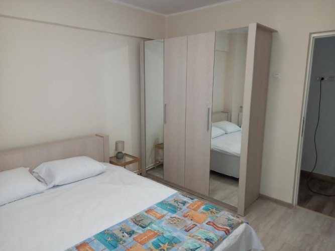 2 Bedrooms Apartment with garden view