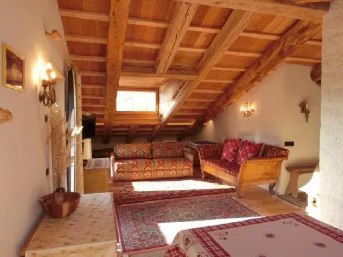 Partel Loudge