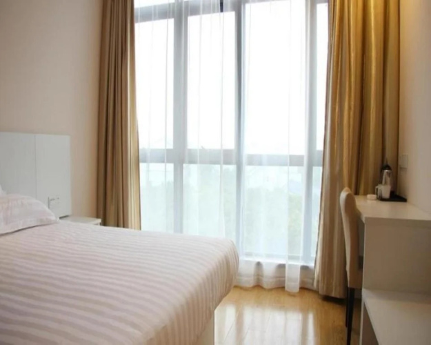 Hanting Express Jiading Middle Dengliu Road