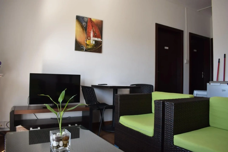 1 Bedroom Apartment
