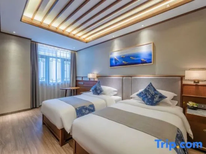 Family Suite with lake view