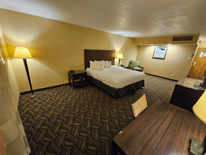 Clarion Inn & Suites Roswell
