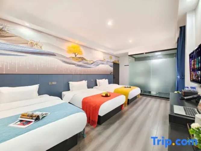 Deluxe Triple room