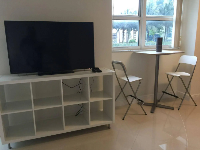 Lyx Suites at One Broadway