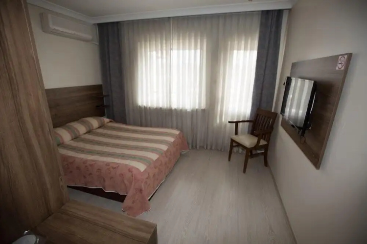 Grand Astra Hotel