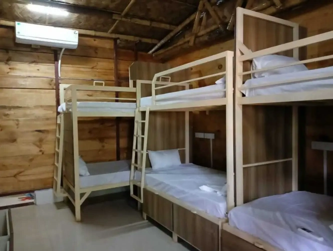 Bed in Dorm with balcony and with city view