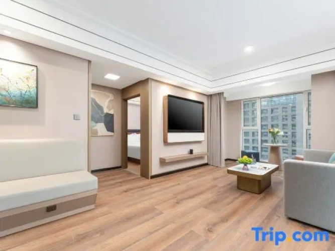 Deluxe Family Suite