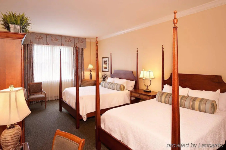 HarbourView Inn