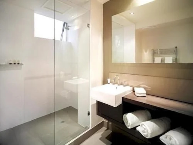 Lyall Residence